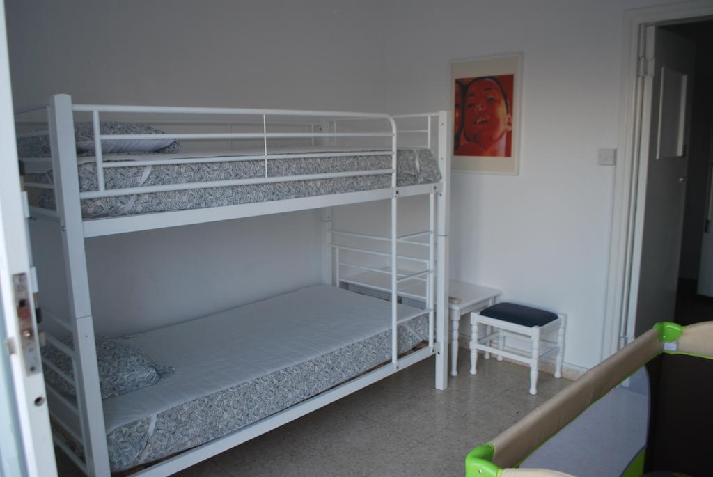 Flisvos Beach Apartments Протарас Стая снимка