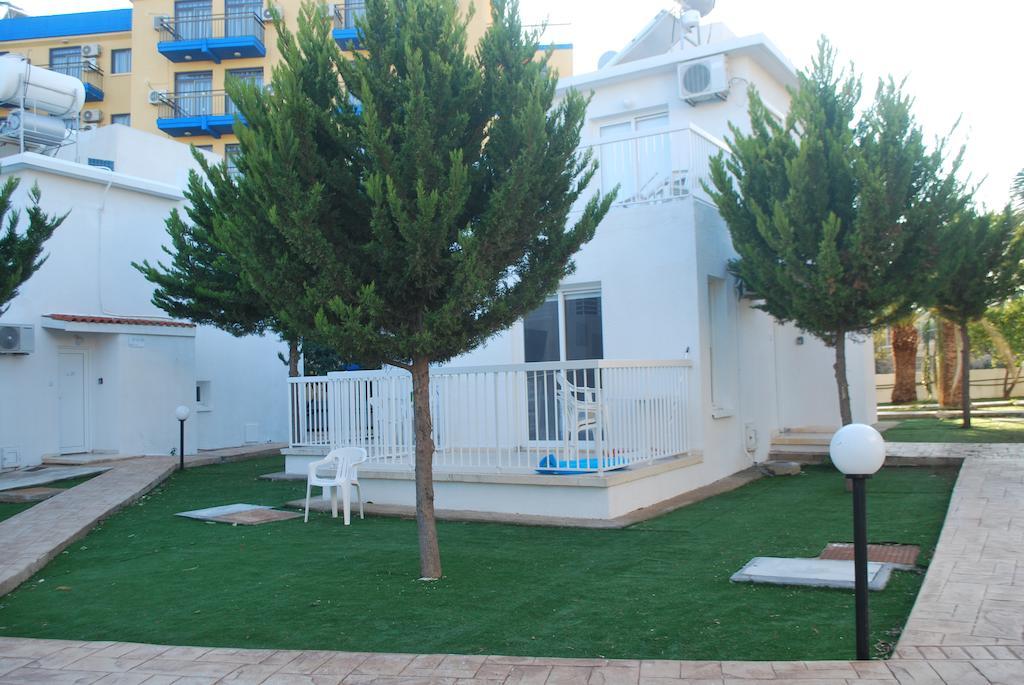 Flisvos Beach Apartments Протарас Екстериор снимка
