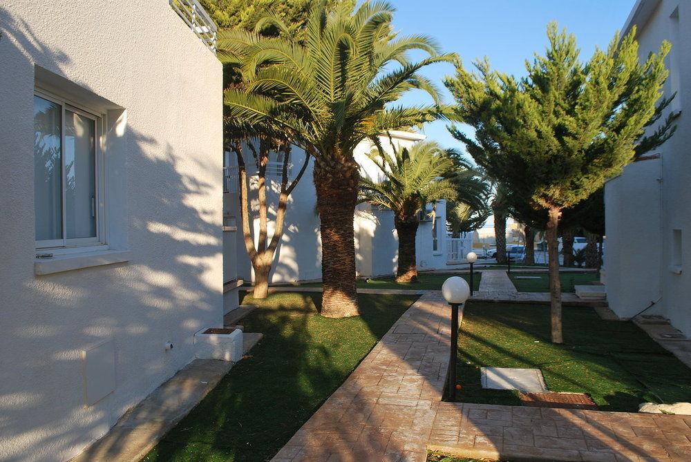 Flisvos Beach Apartments Протарас Екстериор снимка